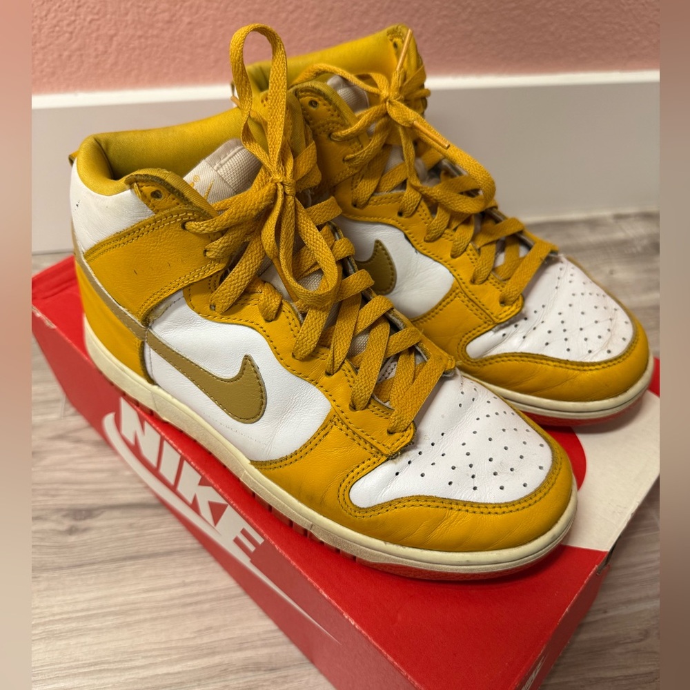 Nike Dunk High University Gold Yellow and White High-Tops Women Size 8, Men 6.5